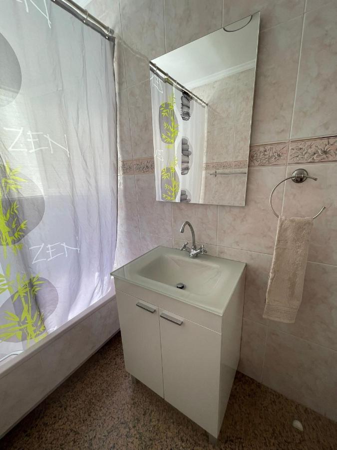 מאלגה Encantadora Habitacion Privada Cerca Del Mar מראה חיצוני תמונה