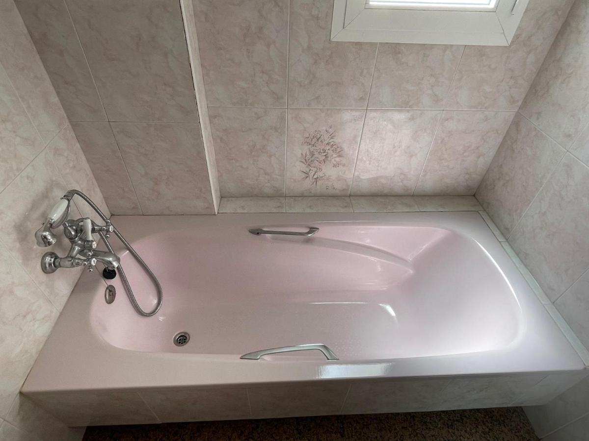 מאלגה Encantadora Habitacion Privada Cerca Del Mar מראה חיצוני תמונה