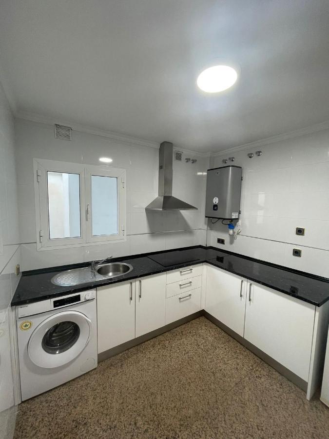 מאלגה Encantadora Habitacion Privada Cerca Del Mar מראה חיצוני תמונה
