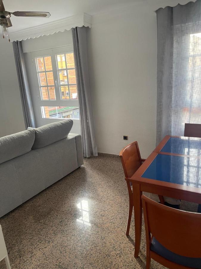מאלגה Encantadora Habitacion Privada Cerca Del Mar מראה חיצוני תמונה
