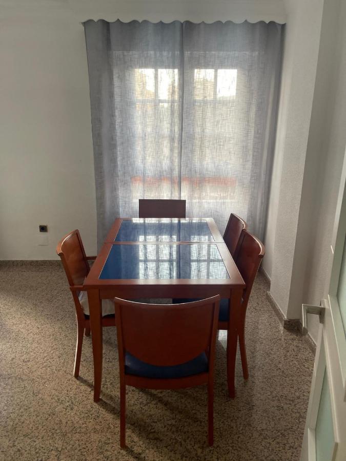 מאלגה Encantadora Habitacion Privada Cerca Del Mar מראה חיצוני תמונה