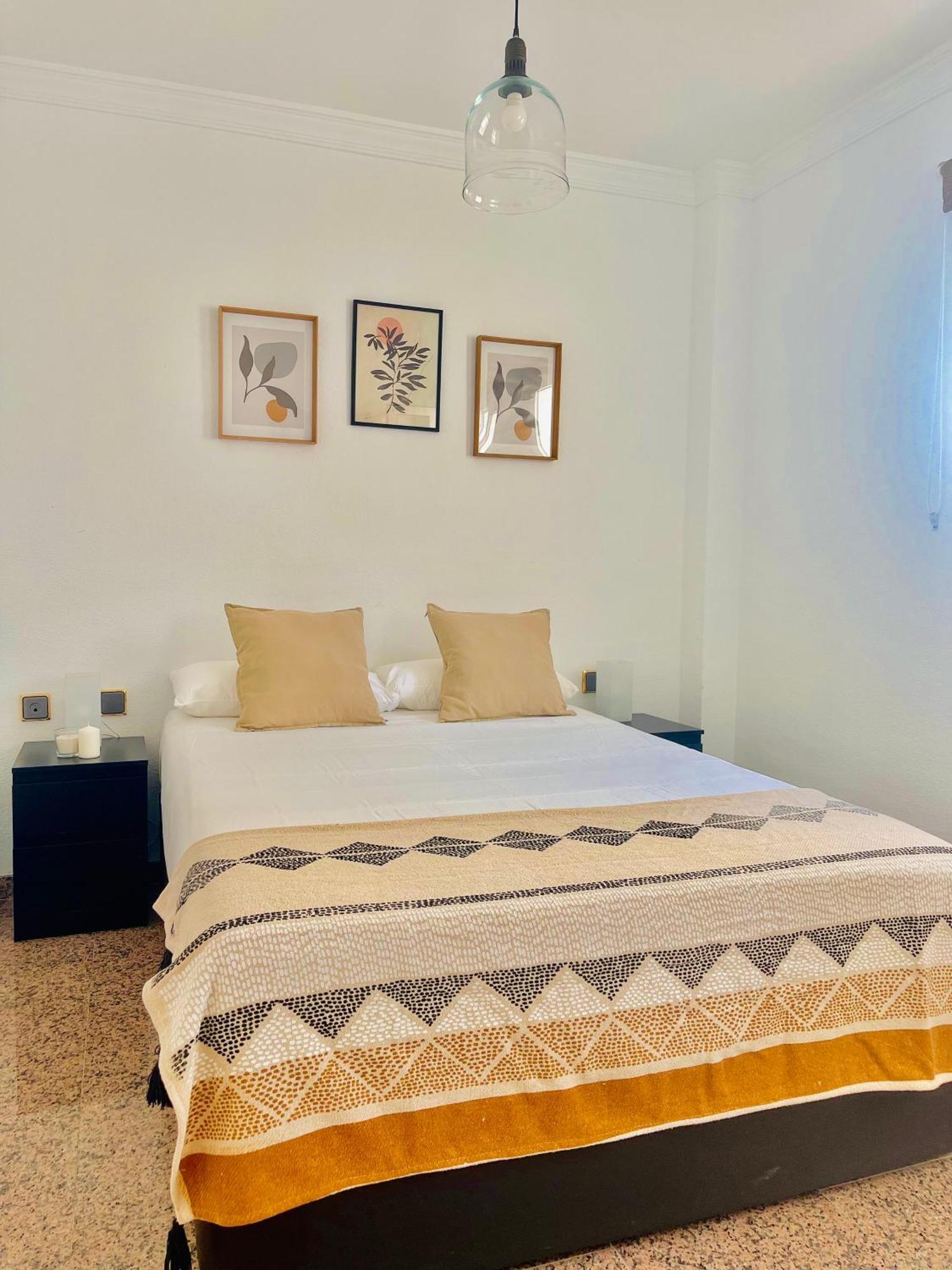 מאלגה Encantadora Habitacion Privada Cerca Del Mar מראה חיצוני תמונה